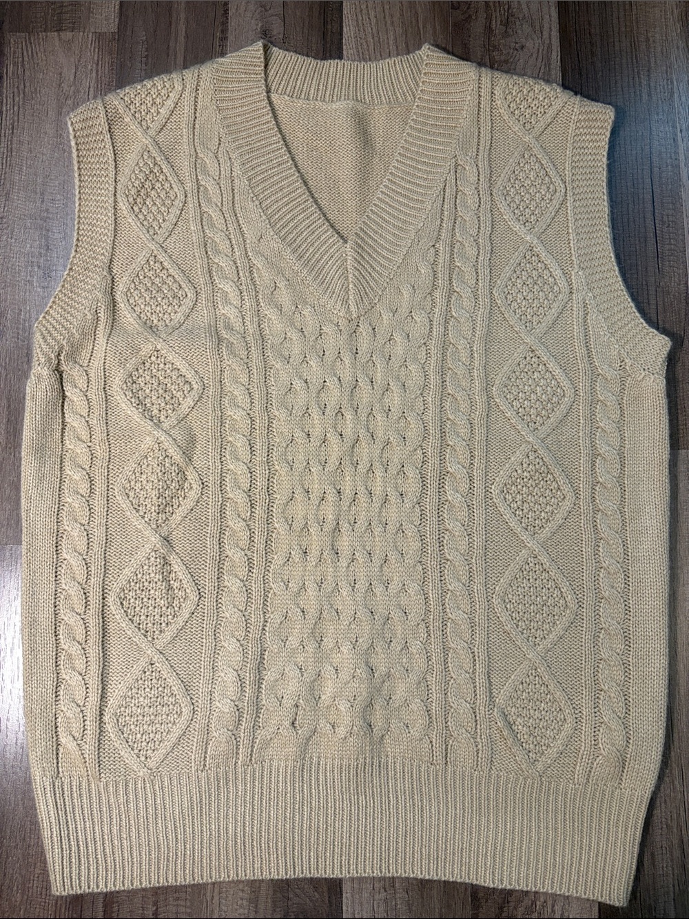 SHEIN Men's Cable Knit V-Neck Sweater Vest Tan Size Medium